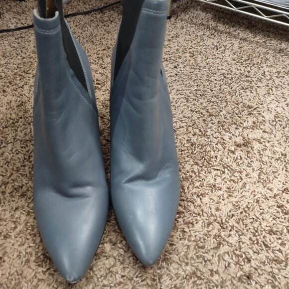 Women's Size 5 Blue Leather Pointed Toe Ankle Boots Block Heel Minimalist Street - Picture 2 of 7